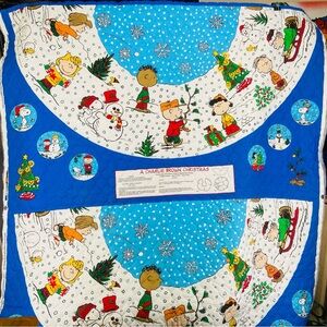 VTG PEANUTS Christmas Tree Skirt CHARLIE BROWN Quilted Fabric 2 Panels Blue DIY